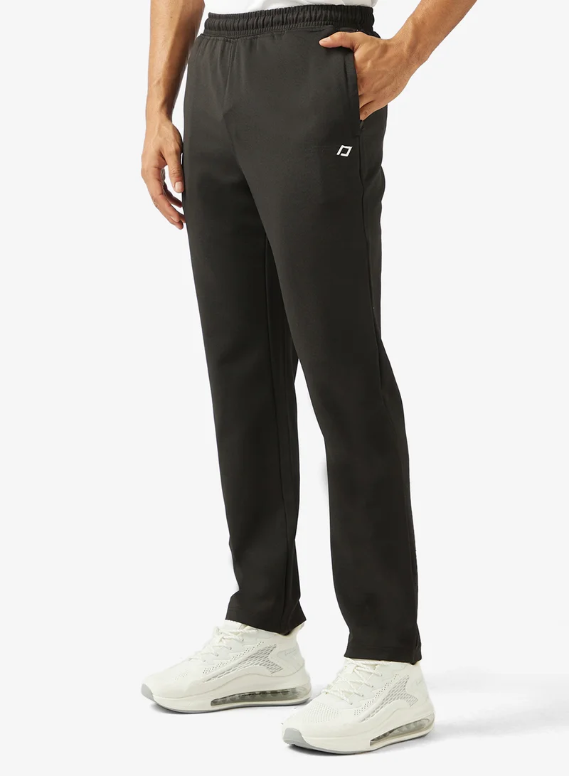 فورورد بدلات رياضية بشعار