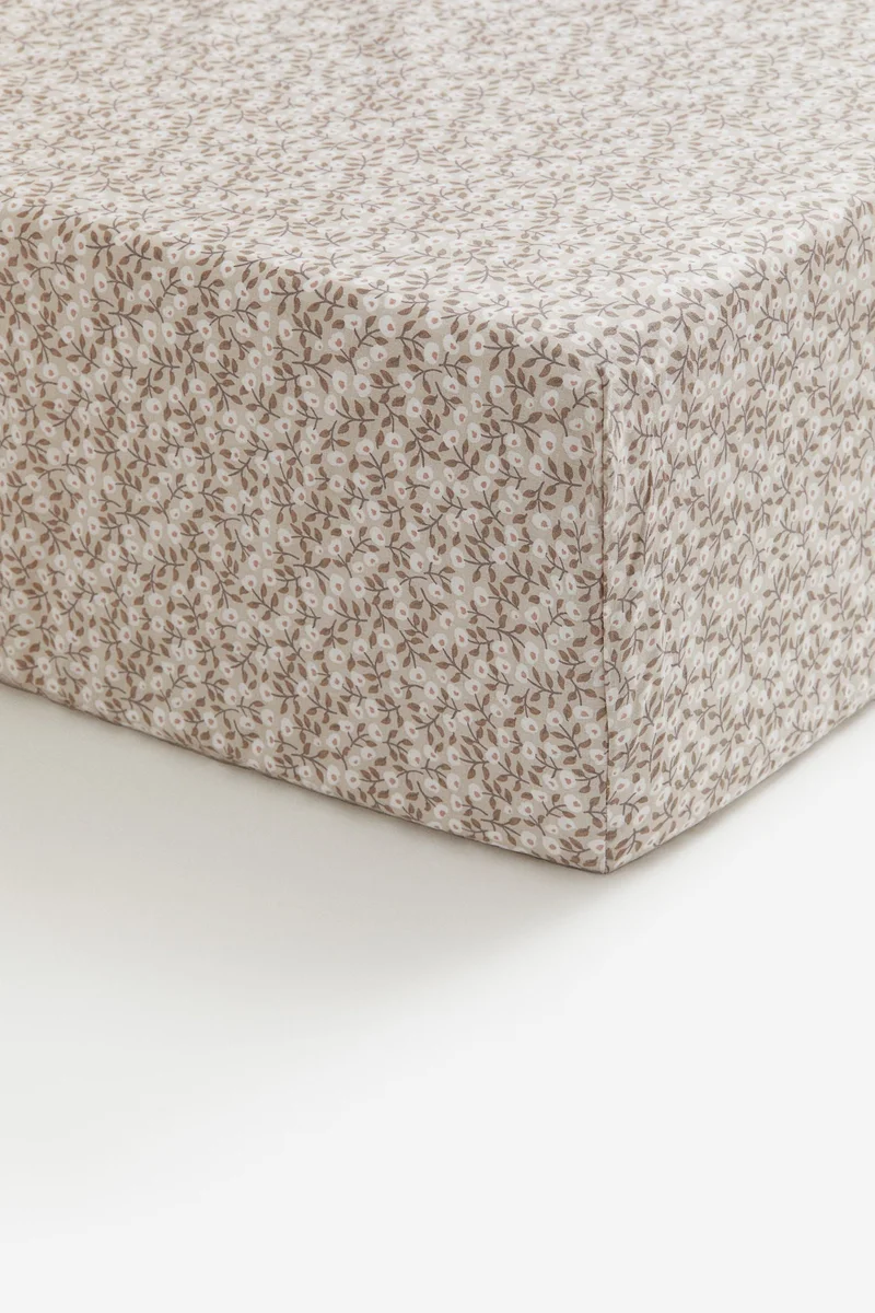 اتش اند ام Cot fitted sheet