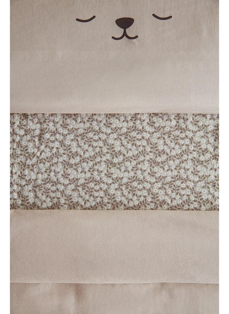 اتش اند ام Cot fitted sheet