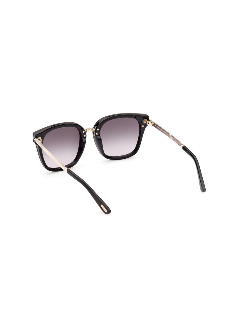 TOM FORD نظارات شمسية نسائية شكل مربع FT101401B68 حجم العدسة: 68 مليمتر - ذهبي باهت لامع - Image 5