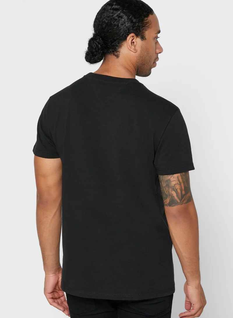 TOMMY JEANS Logo Badge Crew Neck T-Shirt
