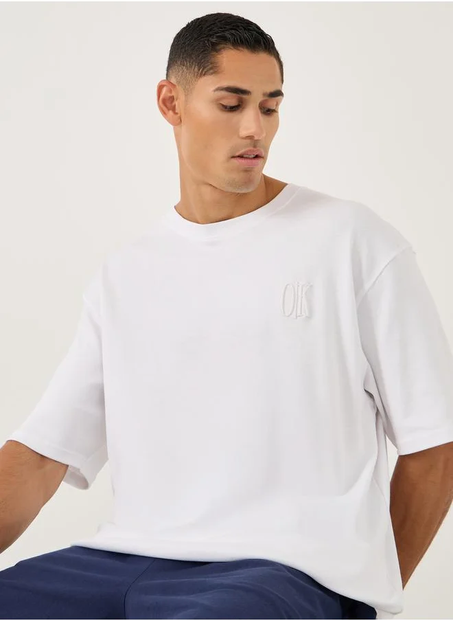 Styli Styli Embroidered Detail Crew Neck Oversized T-Shirt