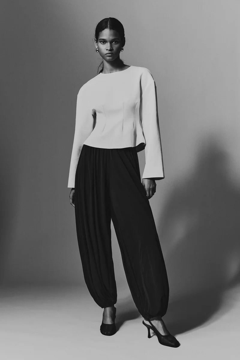 H&M Waisted interlock top