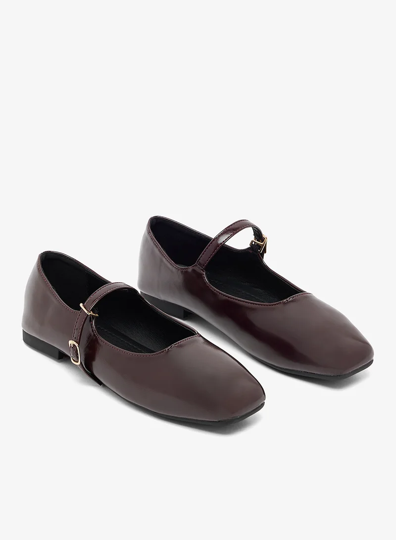 جينجر حذاء باليه مسطح بأشرطة