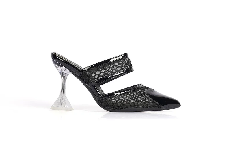 كابلي منتج إسباني بتصميم أنيق، مريح للاستخدام اليومي ومليء بالأناقة