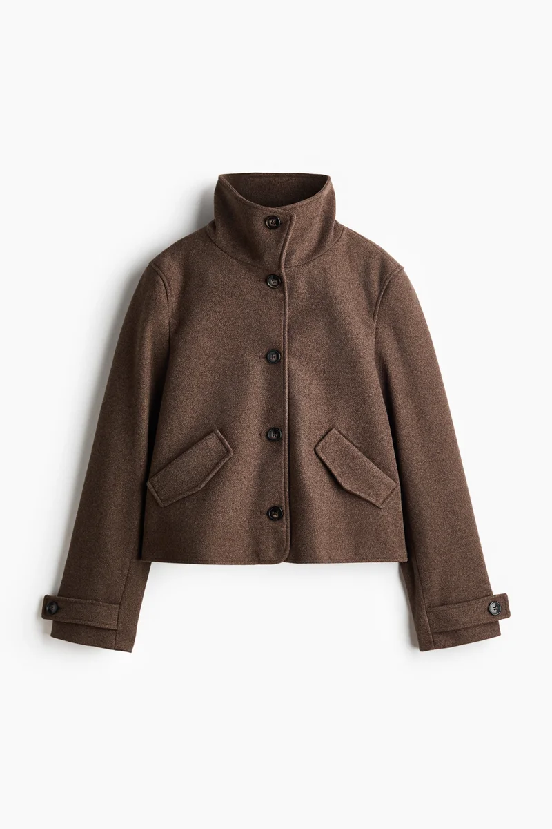 Short funnel-collar jacket