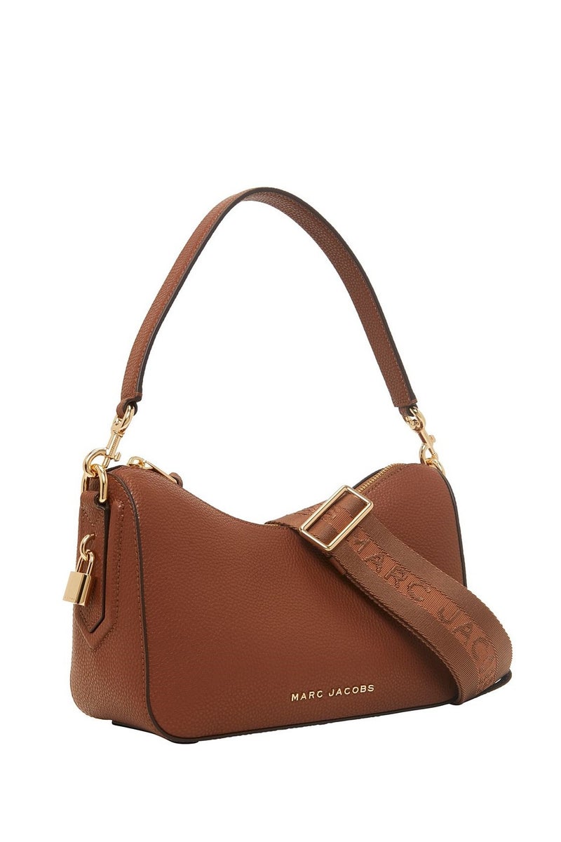 مارك جاكوبس بيوتي مارك جاكوبس حقيبة كتف صغيرة من مارك جاكوبس دريفتر بني - Image 2