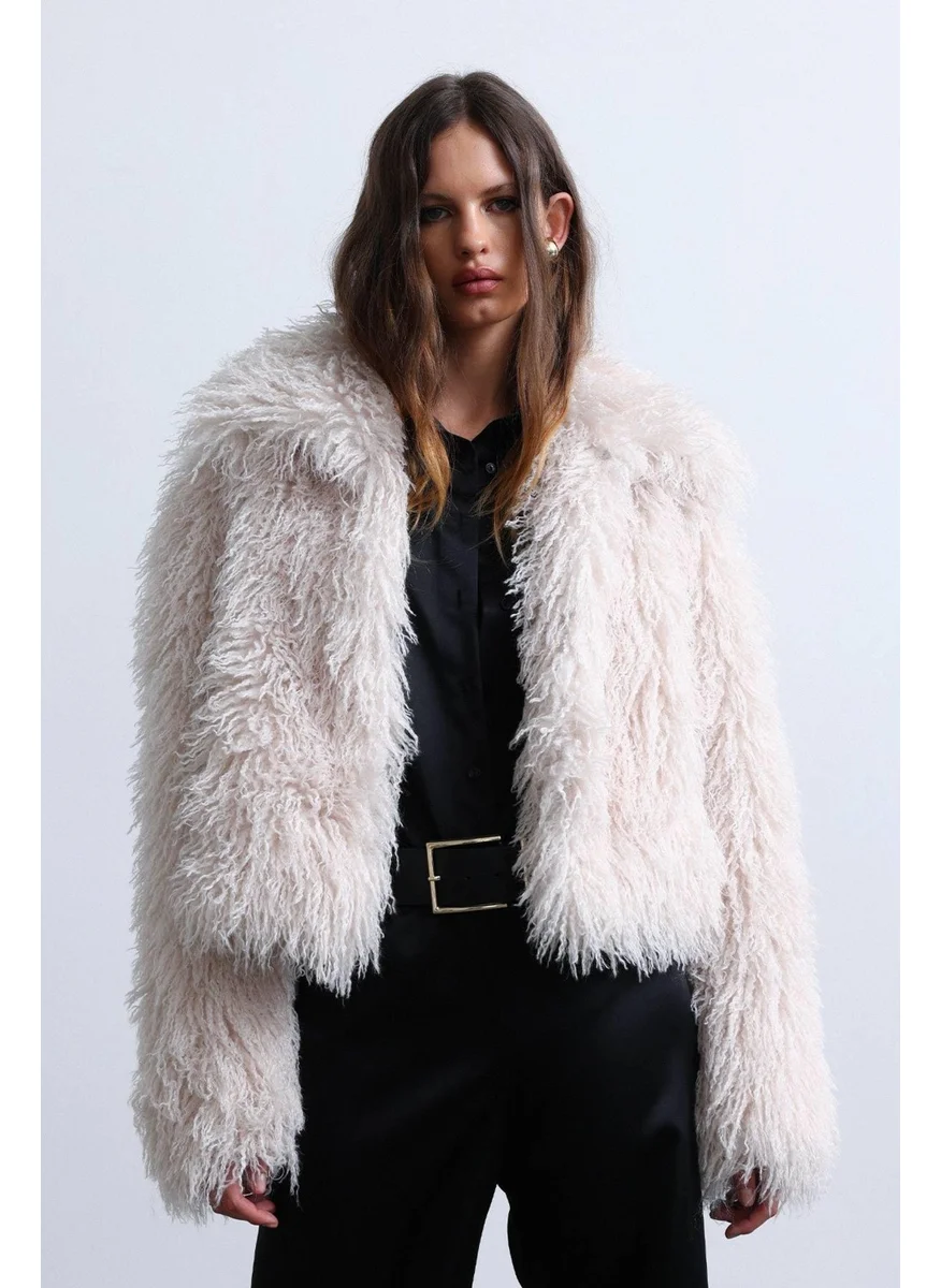 سود كوليكشن Ecru Suzie Faux Fur Jacket