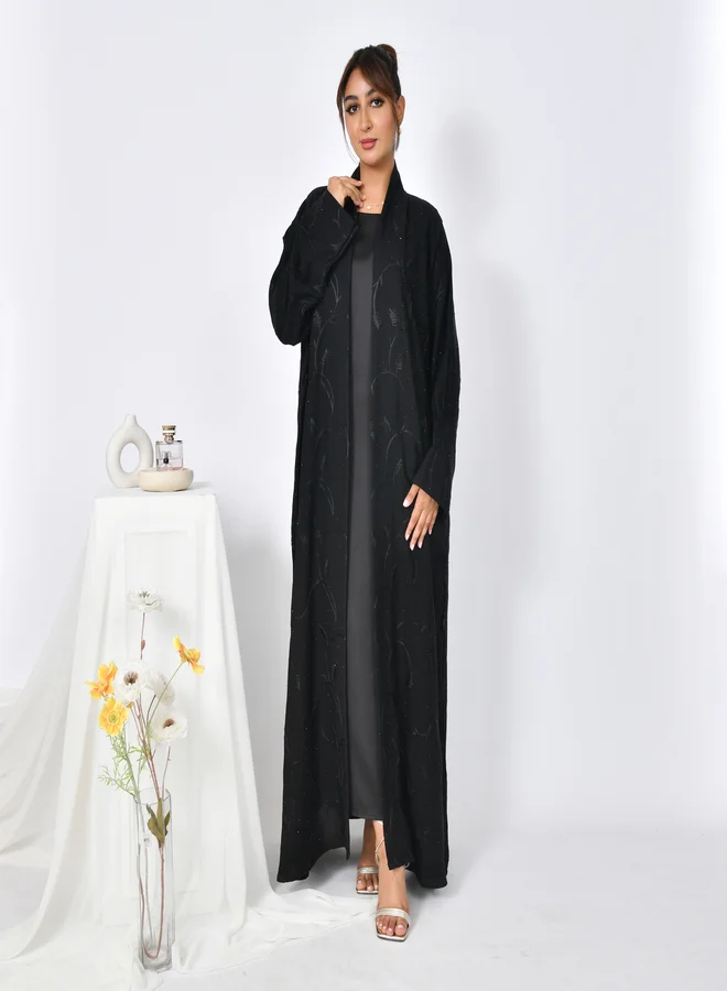 HAWRAA ABAYA Elegant black wrap abaya with elegant embroidery decorated with stones all over the abaya