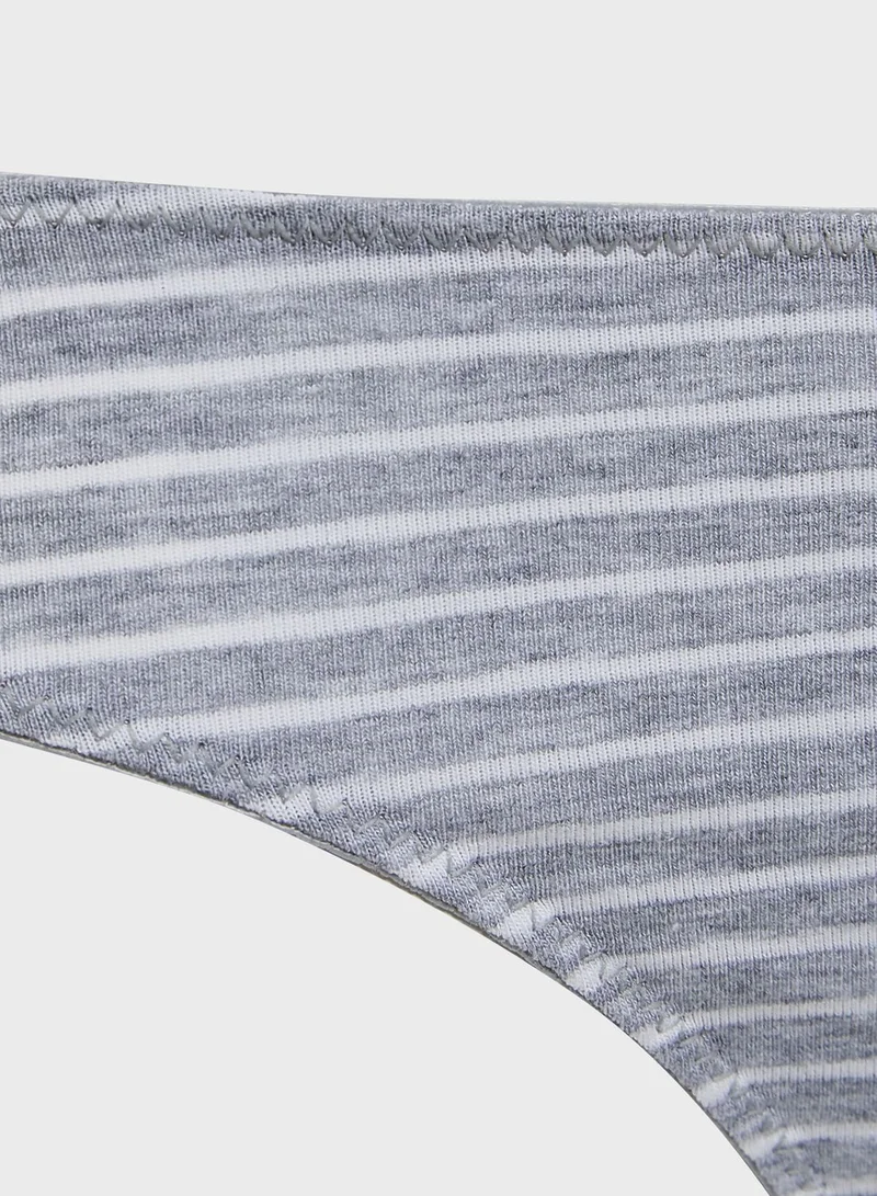 FOREVER 21 Striped Thong