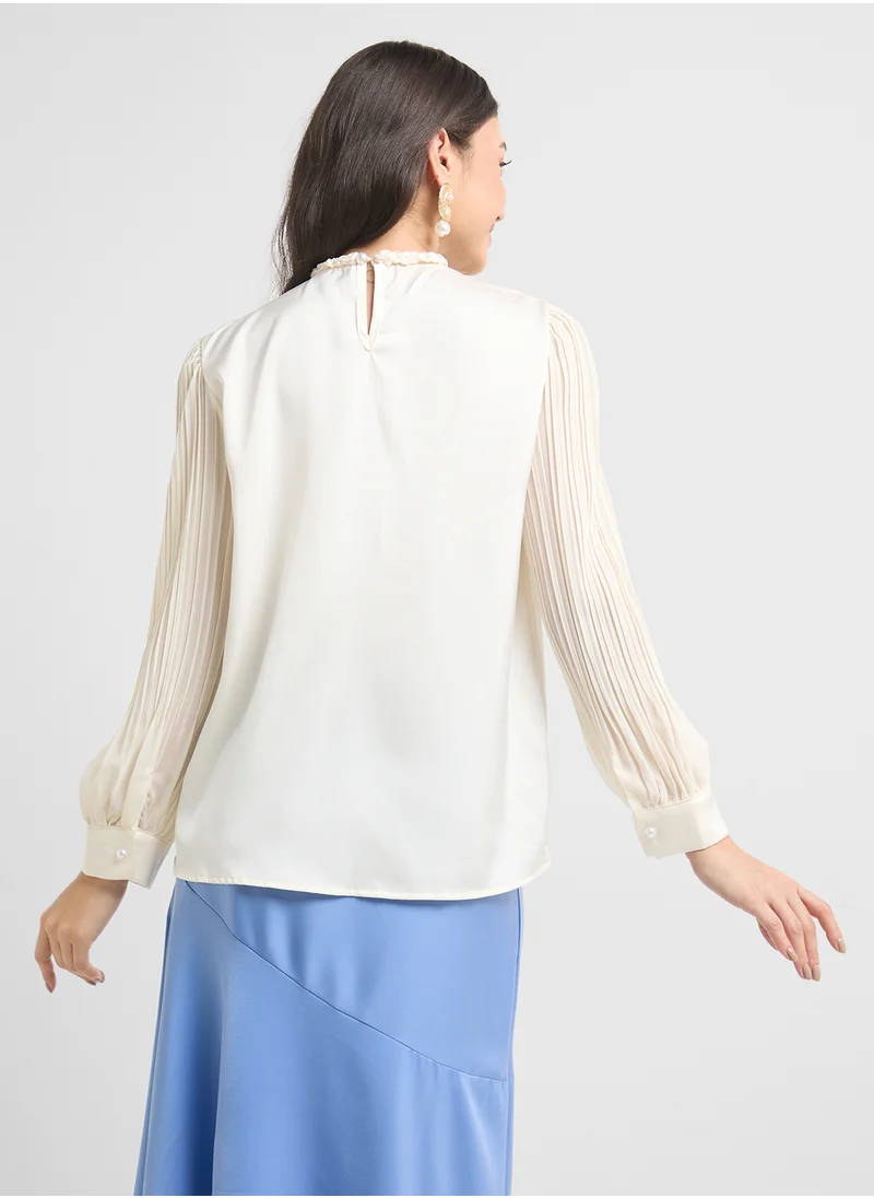 ELLA Blouse With Keyhole Neck Detail