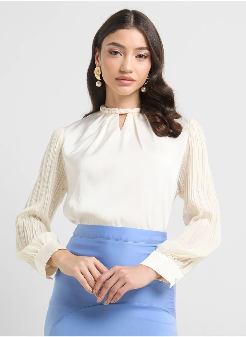 ELLA Blouse With Keyhole Neck Detail