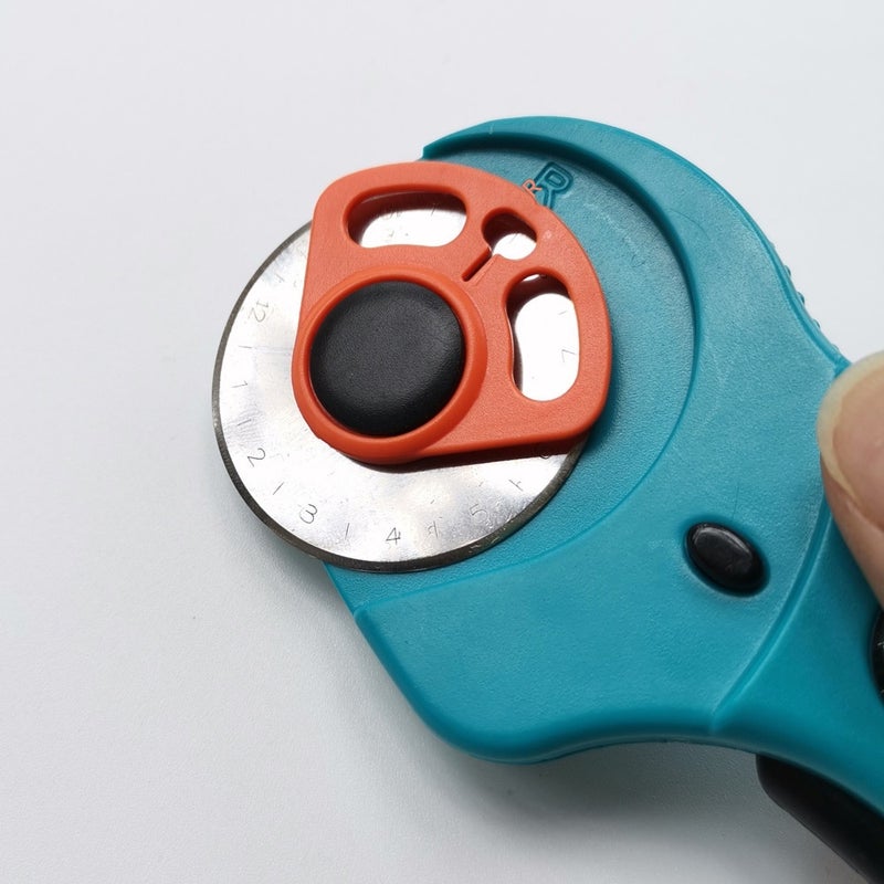 45mm Automatic Locking Rotary Cutter - FT-145 - Image 3