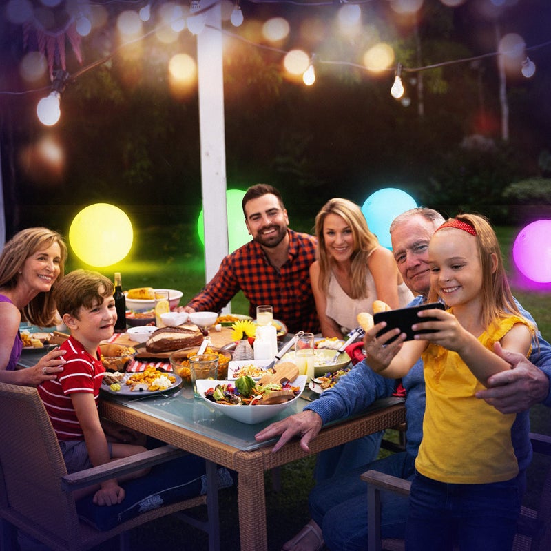 FLAMDYNO ألعاب بركة FLAMDYNO - 4 كرات شاطئية مضيئة للأطفال مع 8 أوضاع إضاءة، كرات ألعاب بركة للشاطئ للأنشطة الخارجية أو الداخلية، زينة بركة شاطئية مضيئة للأطفال والبالغين - Image 5