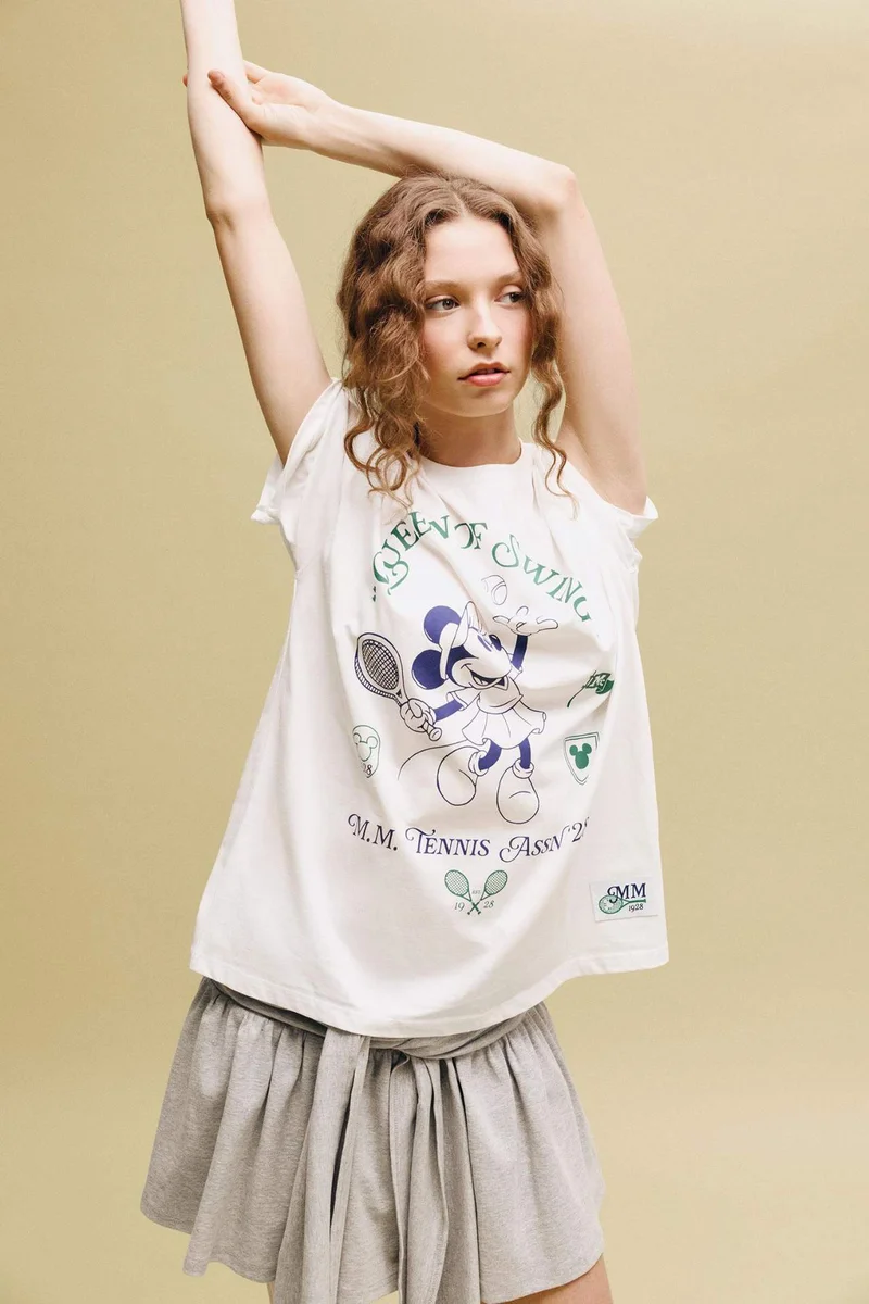 ديفاكتو Mickey &amp; Minnie Licensed Crew Neck Printed Short Sleeve Oversize T-Shirt