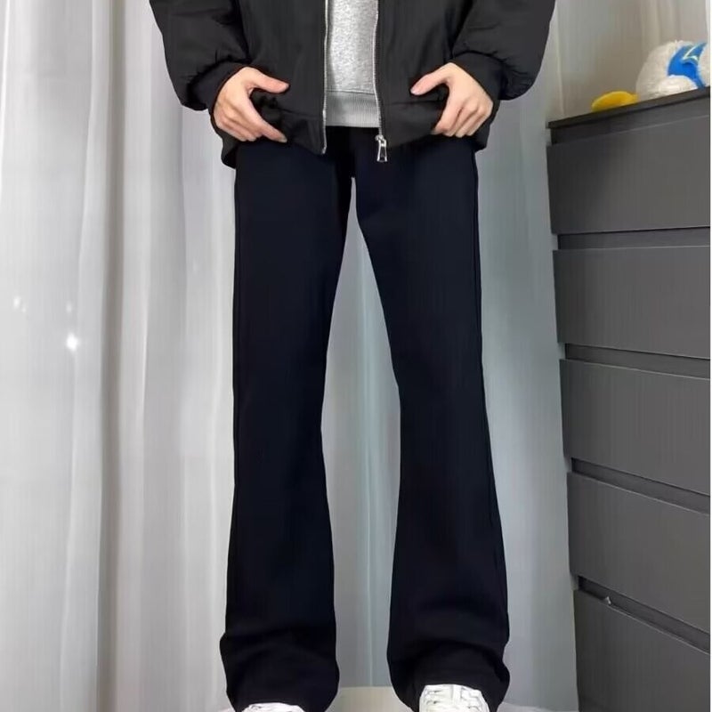 Unisex Classic Denim Jeans Loose Fit Daily Outdoor Wear - Image 3