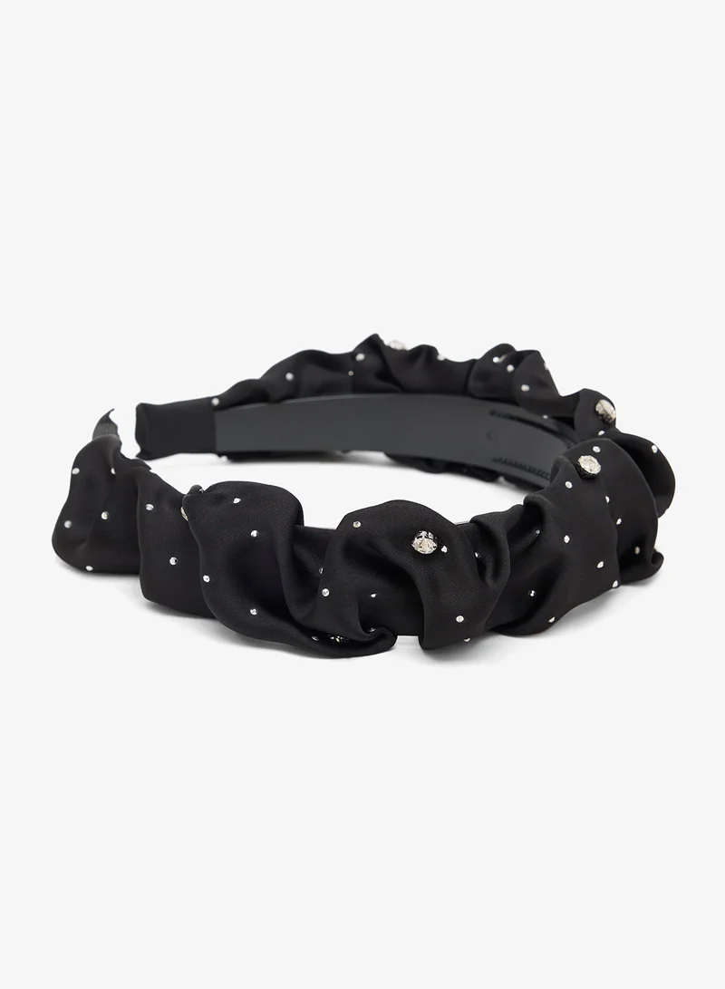 خزانة طوق شعر مزين بالماس