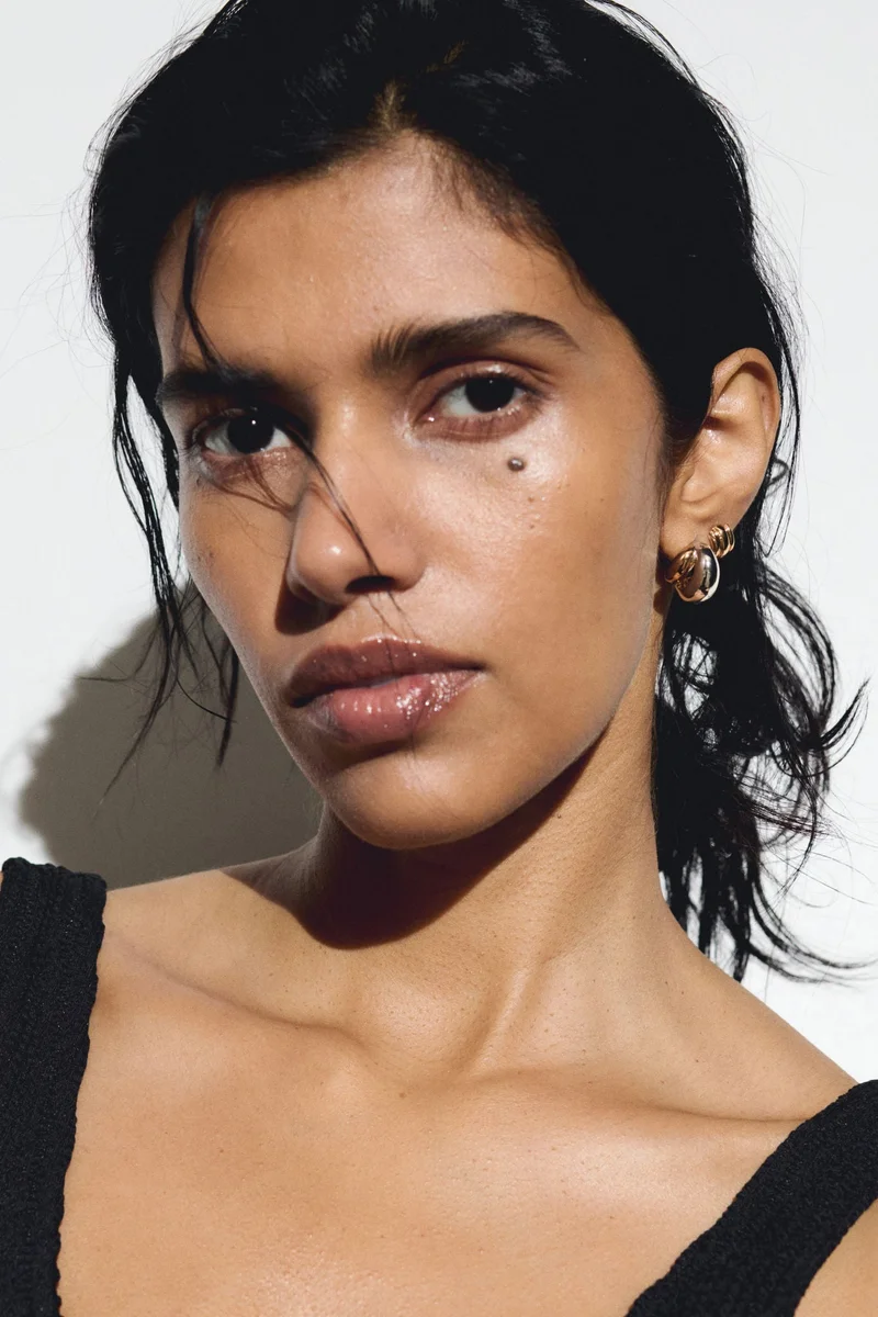 H&M 2 pairs earrings