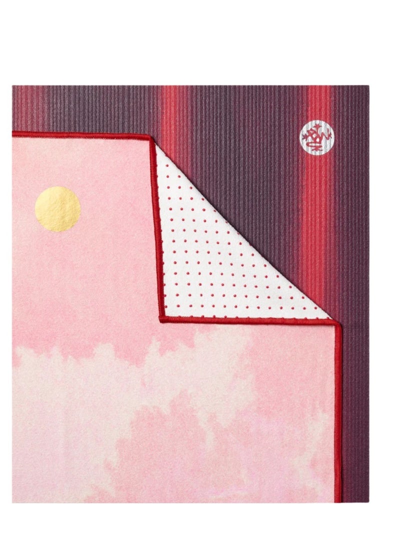 Manduka Yogitoes Skidless Mat Towel 2.0 Ruby Courage 71 Inch - Image 4