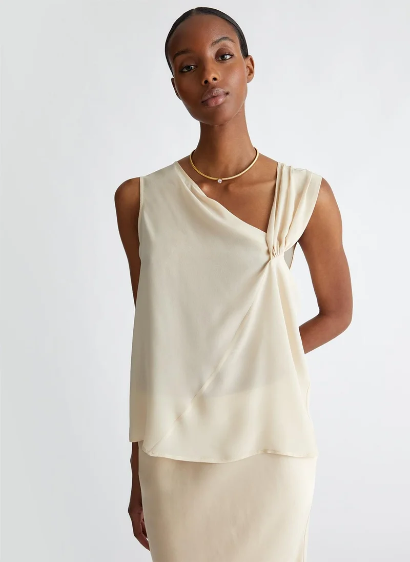 ليو جو Pure silk top