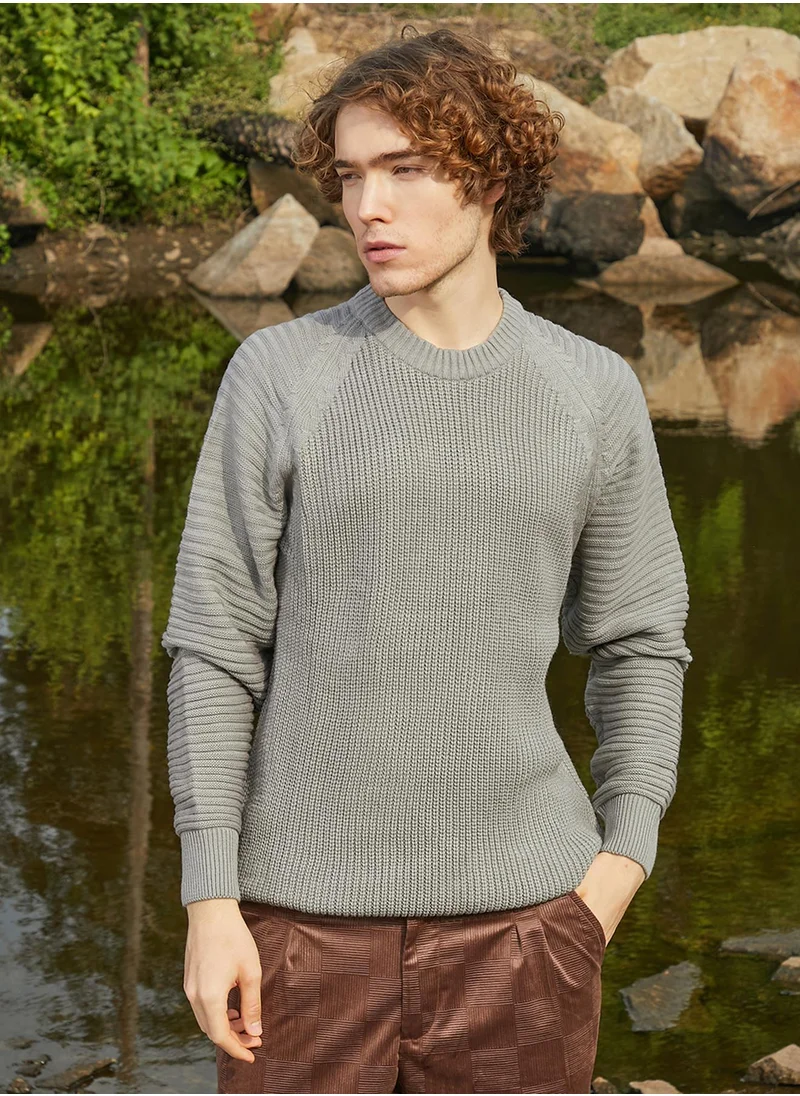 Campus Sutra Men's Sage Green Self-Raglan Knit Pullover Sweater