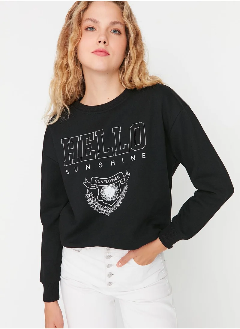 trendyol Crew Neck Graphic Sweatshirt