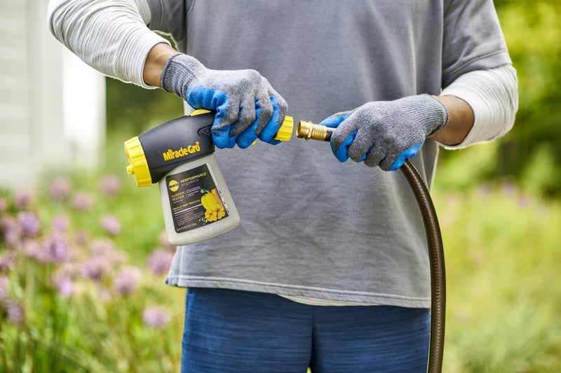 Miracle-Gro Performance Organics Garden Feeder, 12 oz. - Includes First Feeding of Miracle-Gro Performance Organics Plant Nutrition Inside - Feed Vegetables, Flowers and Herbs While Watering - Image 5