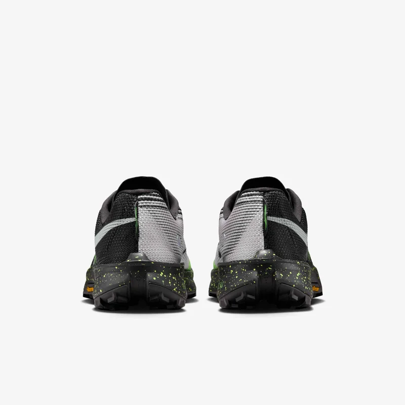 Nike Grey Men's Kiger 10 Trail Running Shoes for Men | Best Price UAE