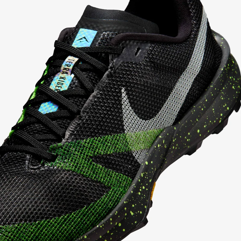 Nike Grey Men's Kiger 10 Trail Running Shoes for Men | Best Price UAE