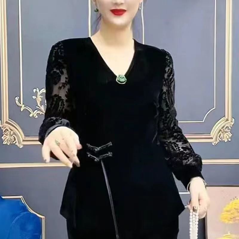 Middle-Aged And Elderly Mothers' Outer Wear Long-Sleeved Lace Button-Down Shirt, Fashionable And Slimming Look Large Size Short Gold Velvet Top - Image 5