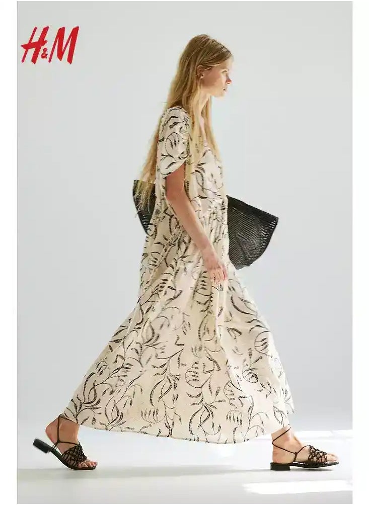 H and M - HM Women's New Loose Lightweight Comfortable And Fashionable Dress - Image 1