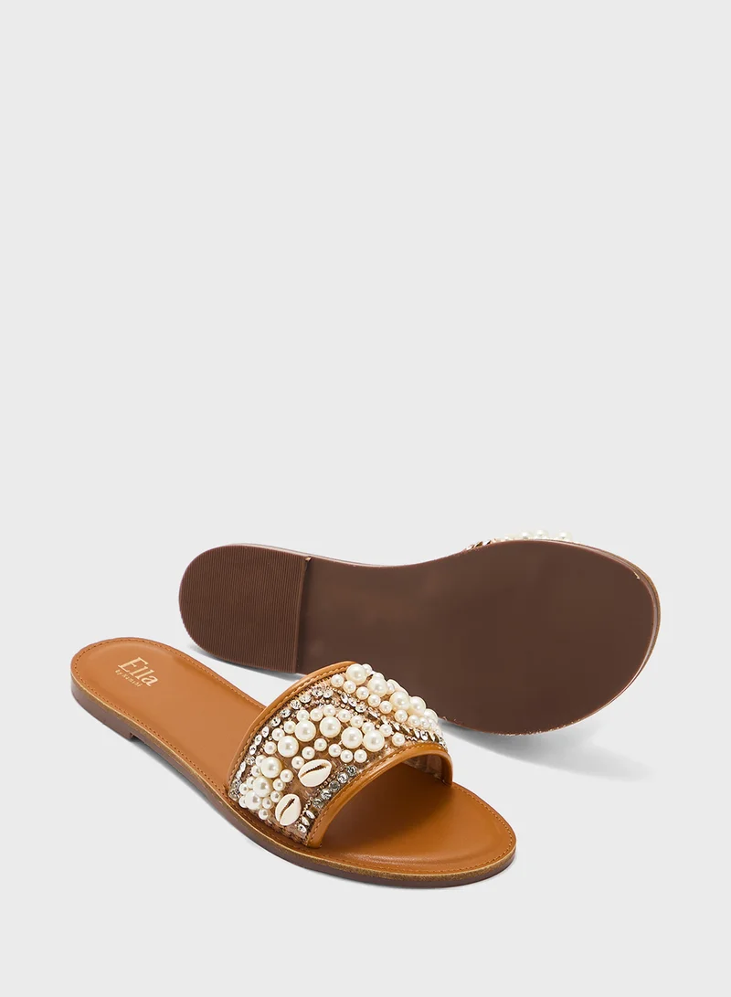 ELLA Flat Sandal With Pearl Strap
