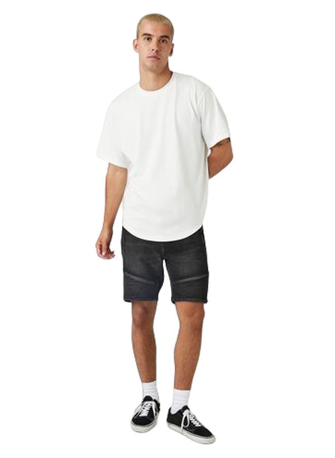 FOREVER 21 شورت جينز للدراجات النارية  - Image 1