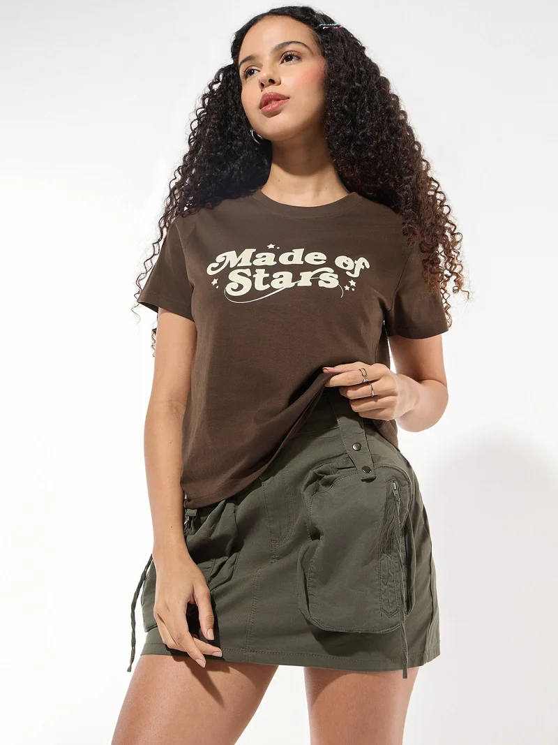 أوجيدر تيشيرت بطبعة برقبة دائرية باللون البني