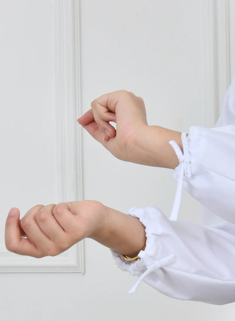 عبايات حوراء قميص ابيض باكمام زم مع ربطة اغلاق