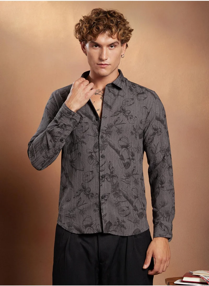 كامبوس سوترا Campus Sutra Men's Graphite Grey Bloomline-Tactile Shirt For Casual Wear | Spread Collar | Long Cuffed Sleeves | Button Closure | Shirt Crafted With Comfort Fit For Everyday Wear