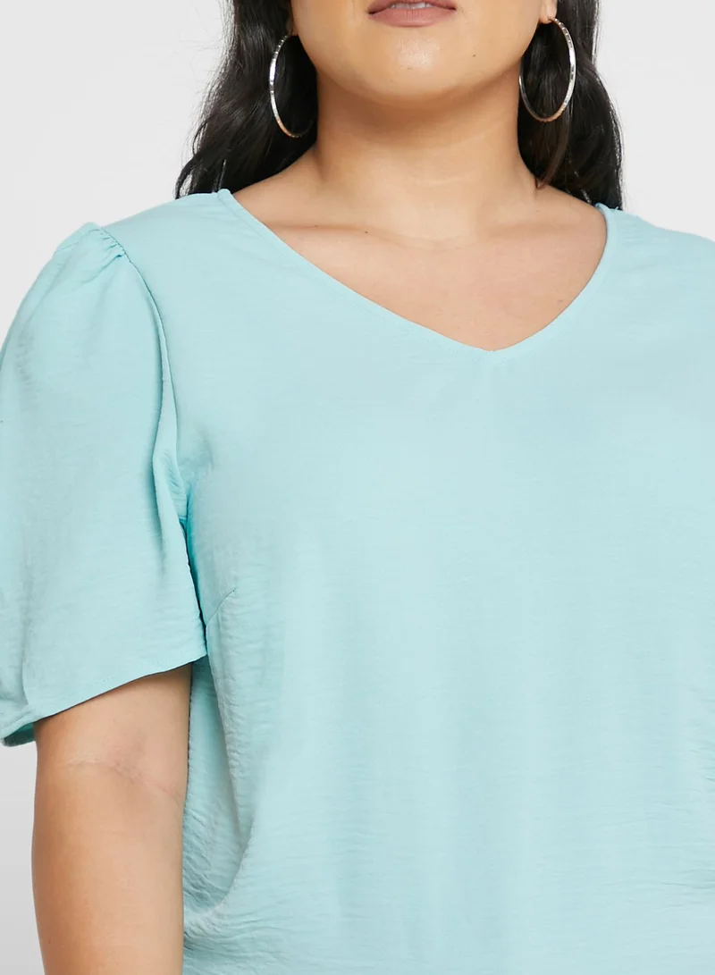 Only Carmakoma Casual V-Neck Top