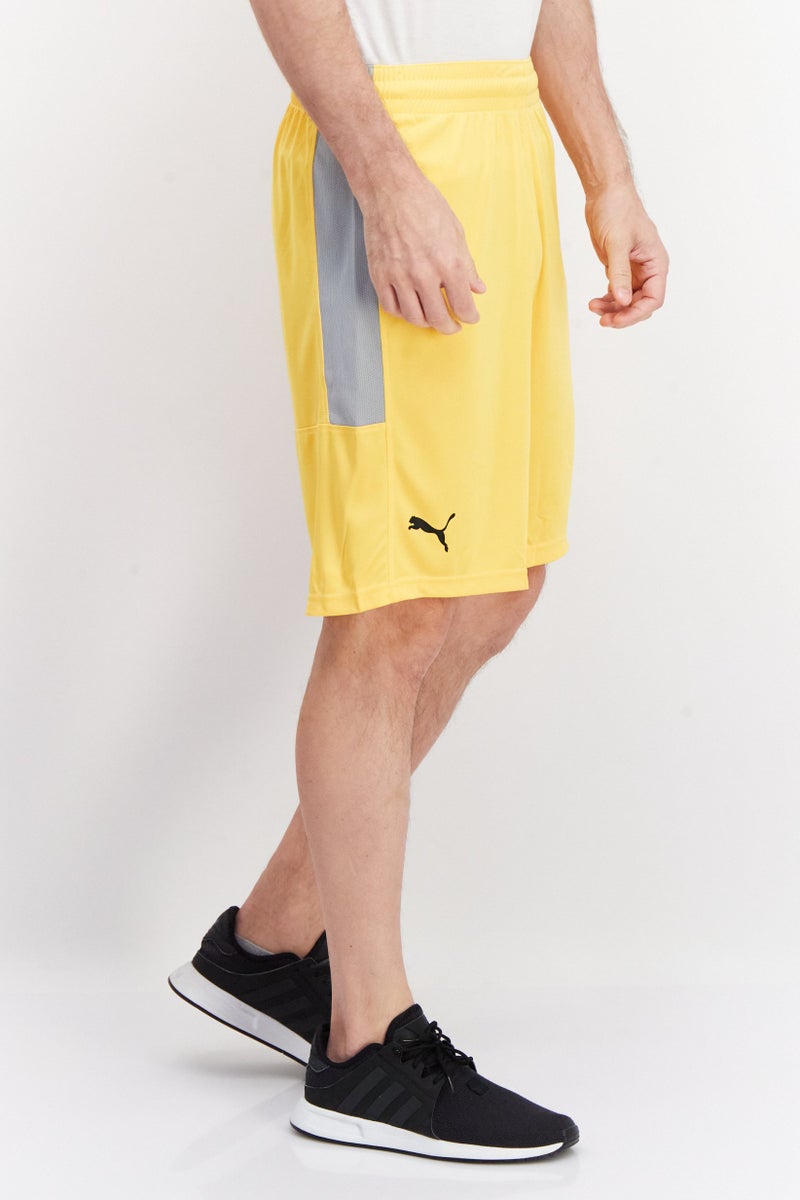 PUMA شورتات كرة سلة رياضية للرجال، أصفر - Image 4