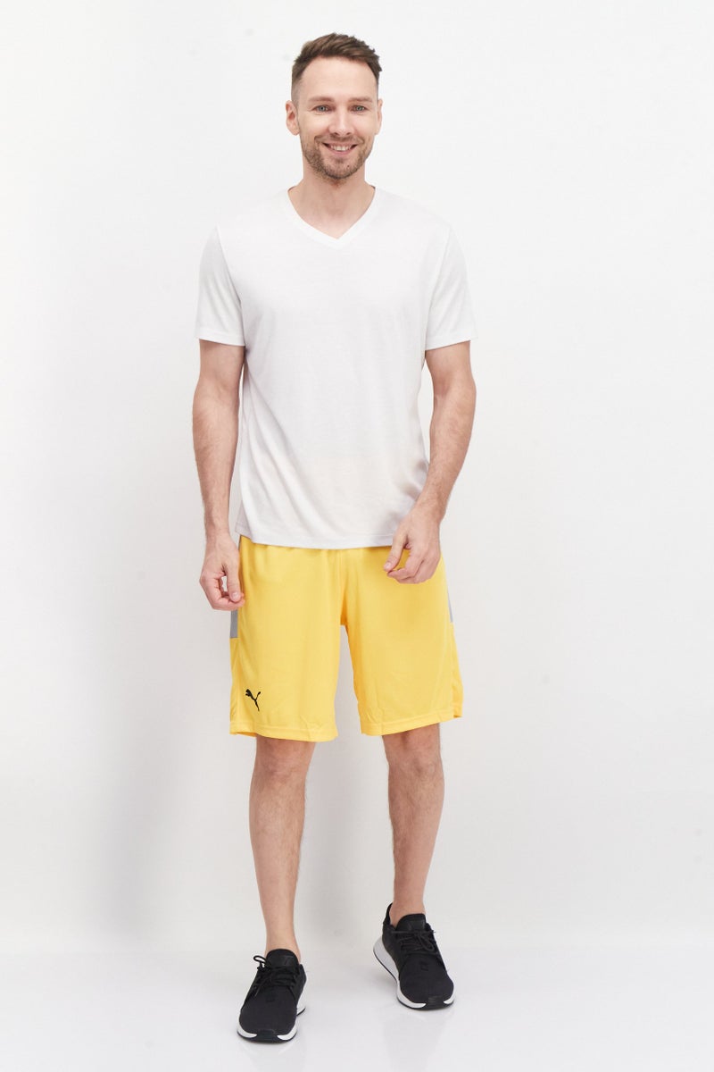 PUMA شورتات كرة سلة رياضية للرجال، أصفر - Image 2