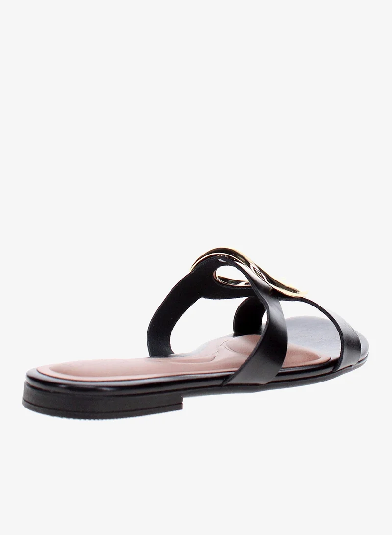 Beira Rio Black Beira Rio Women’s Flat Summer Footwear – Lightweight Slip-On Comfort with Stylish Casual Design for Women | Best Price UAE
