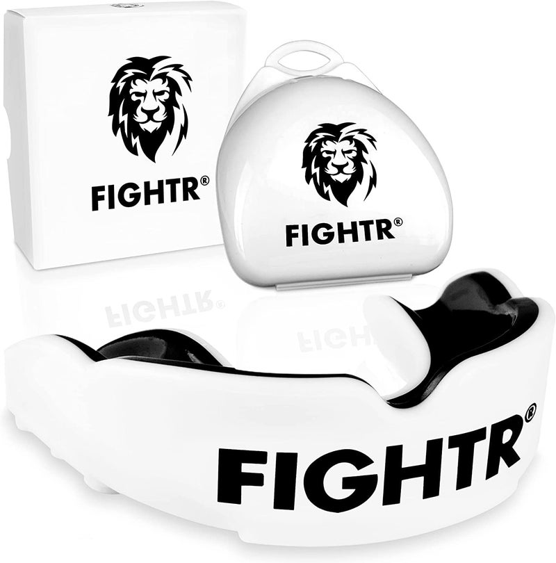 FIGHTR® واقي فم متميز - لتنفس ممتاز وسهل التركيب | واقي فم رياضي للملاكمة، MMA، كرة القدم، لاكروس، هوكي وغيرها من الرياضات | يشمل صندوق صحي الحجم: 1 مجموعة اللون: أبيض - Image 1