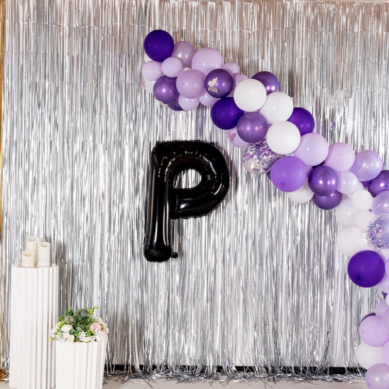 Restaurantware بالون حروف بالونيفاي 40 بوصة، بالون حروف كبير - حرف P، بالون ميرا الأسود، حلقة تعليق، زينة لعيد الميلاد، الزفاف، أو التخرج - Image 4