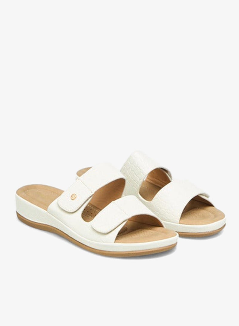 فلورا بيلا من شو إكسبرس صنادل نسائية مريحة سهلة الارتداء بنقوش - Image 3