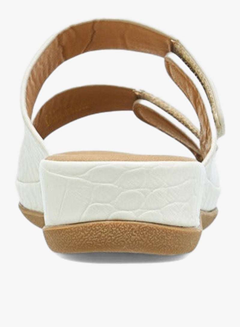 فلورا بيلا من شو إكسبرس صنادل نسائية مريحة سهلة الارتداء بنقوش - Image 5