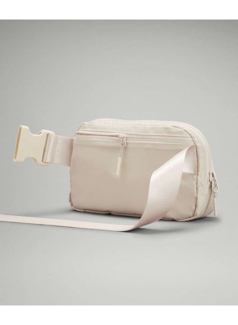 Lululemon Everywhere Belt Bag, Compact, and Convenient Belly Bag with Zippered Pockets, Easy-Access Exterior Pocket, and Interior Essentials Pocket for On-the-Go Storage，off-white - Image 4