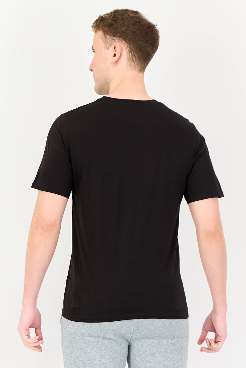 Reebok تي شيرت رياضي للرجال بأكمام قصيرة مناسب للخارج، أسود - Image 3