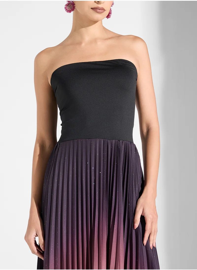 ايلا Bandeau Pleated Dress