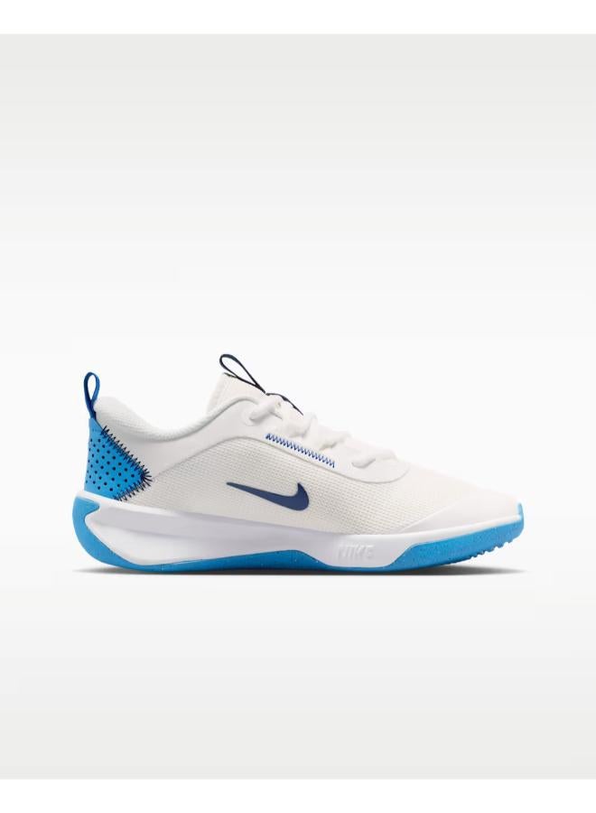 Nike Youth Omni Multi-Court Gs - Image 1