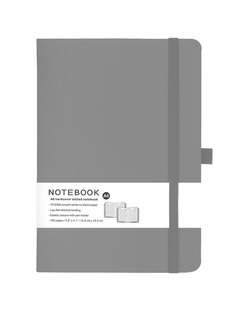 يانيك دفتر ملاحظات YANEK® الكلاسيكي بحجم A6 – 160 صفحة، غلاف صلب مع شريط مرن، حامل قلم وشريط علامة مرجعية | دفتر جيب مدمج للمكتب والمدرسة والسفر - Image 1