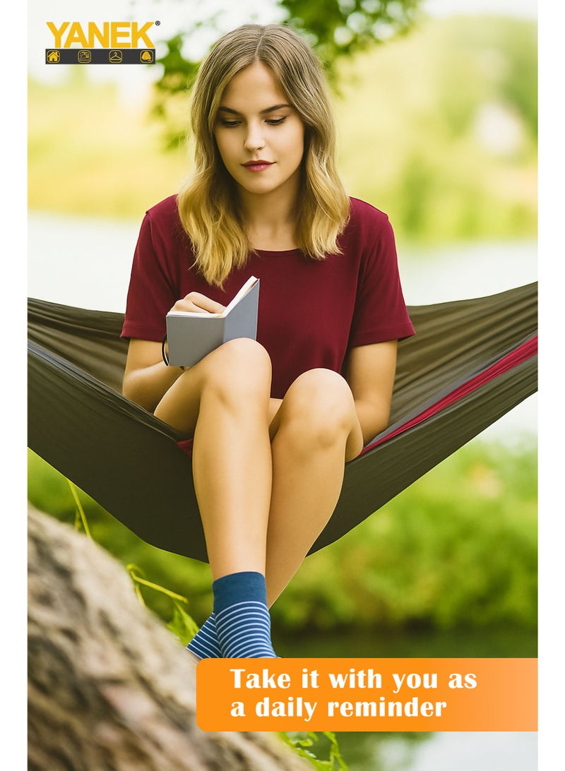 يانيك دفتر ملاحظات YANEK® الكلاسيكي بحجم A6 – 160 صفحة، غلاف صلب مع شريط مرن، حامل قلم وشريط علامة مرجعية | دفتر جيب مدمج للمكتب والمدرسة والسفر - Image 5